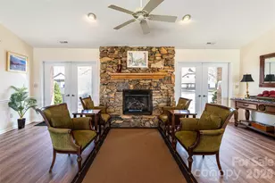 1203 Fleetwood Plaza, Hendersonville, NC 28739 - Photo 45