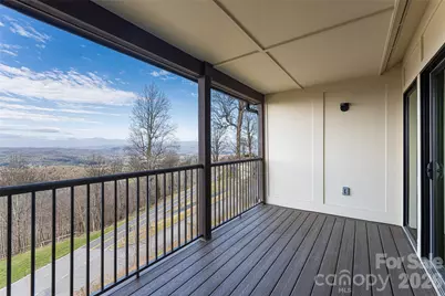 1203 Fleetwood Plaza, Hendersonville, NC 28739 - Photo 19