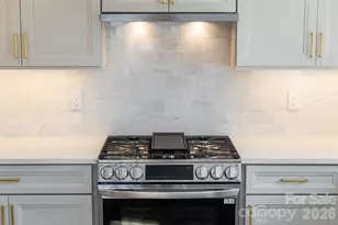 1203 Fleetwood Plaza, Hendersonville, NC 28739 - Photo 13