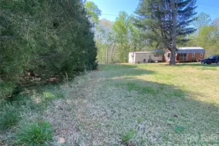 541 Community Rd, Shelby, NC 28152 - Photo 3