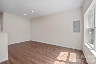 25 Cherry Laurel Ln, Swannanoa, NC 28778 - Photo 9