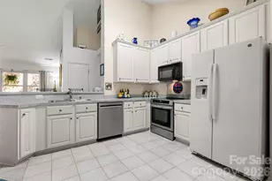 209 Strawberry Knoll Dr, Fort Mill, SC 29715 - Photo 9