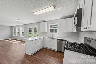 10741 Glenluce Avenue, Charlotte, NC 28213 - Photo 9