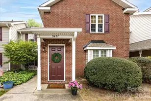 9457 S Vicksburg Park Ct, Charlotte, NC 28210 - Photo 3