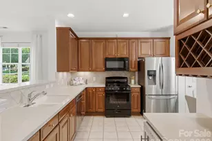 18810 Cloverstone Cir, Cornelius, NC 28031 - Photo 7