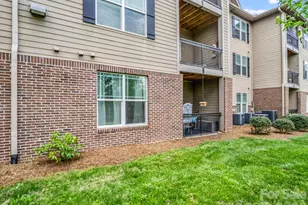 142 Brickton Village Cir, Fletcher, NC 28732 - Photo 3