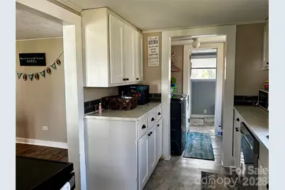 1408 Essex Place SW, Lenoir, NC 28645 - Photo 11