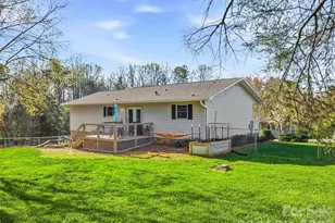 107 Edgewood Ct, Arden, NC 28704 - Photo 3