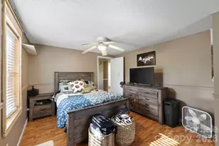 112 Gibbs St, Hendersonville, NC 28739 - Photo 15