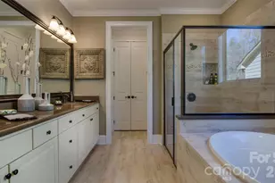 8937 Silver Springs Ct, Charlotte, NC 28215 - Photo 9