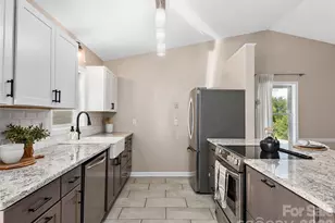 71 Midnight Ln, Waynesville, NC 28786 - Photo 9