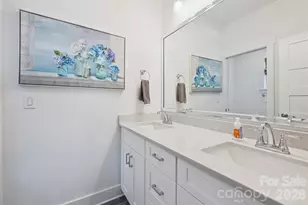 4232 Hiddenbrook Dr, Charlotte, NC 28205 - Photo 33