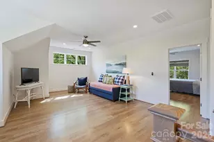 4232 Hiddenbrook Dr, Charlotte, NC 28205 - Photo 35