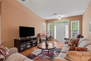 16627 Timber Crossing Rd, Charlotte, NC 28213 - Photo 9