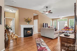 16627 Timber Crossing Rd, Charlotte, NC 28213 - Photo 11