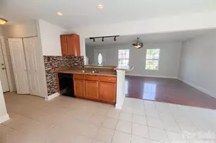 11319 Red Finch Ln, Charlotte, NC 28214 - Photo 5