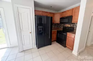 11319 Red Finch Ln, Charlotte, NC 28214 - Photo 7