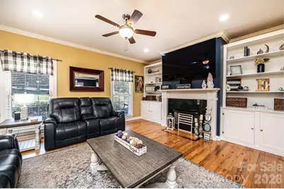 2586 Henry Falls Drive, Hickory, NC 28602 - Photo 17