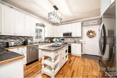 2586 Henry Falls Drive, Hickory, NC 28602 - Photo 21