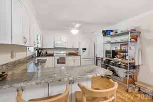 180 Fisher Rd, Brevard, NC 28712 - Photo 7