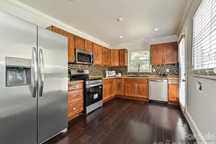 1913 Optimist Ln, Charlotte, NC 28205 - Photo 9