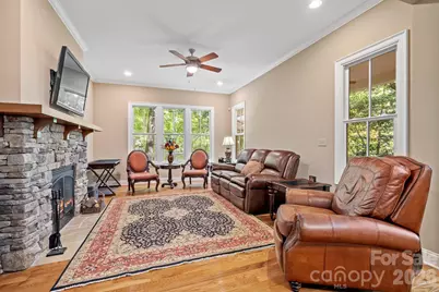 25 E Owl Creek Lane, Fairview, NC 28730 - Photo 11