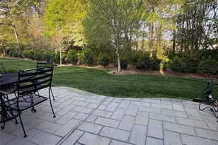 8924 Boling Grn Dr, Charlotte, NC 28277 - Photo 3