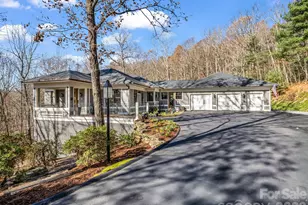 720 Overlook Dr, Flat Rock, NC 28731 - Photo 1