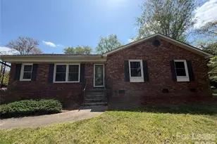 1180 Huntsmoor Dr, Gastonia, NC 28054 - Photo 1