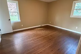 1180 Huntsmoor Dr, Gastonia, NC 28054 - Photo 9