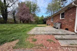 1180 Huntsmoor Dr, Gastonia, NC 28054 - Photo 11