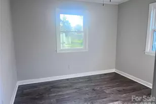 400 Chatham Ave, Gaffney, SC 29340 - Photo 9