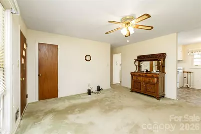 537 32nd Street SW, Hickory, NC 28602 - Photo 5