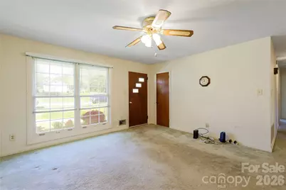 537 32nd Street SW, Hickory, NC 28602 - Photo 3