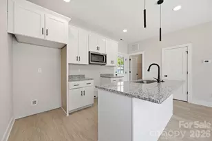 1433 Hilltop St, Albemarle, NC 28001 - Photo 3