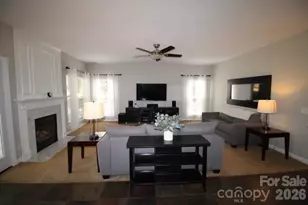 4600 Hanging Ivy Dr, Charlotte, NC 28215 - Photo 17