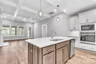 13413 Cozy Ct, Charlotte, NC 28215 - Photo 11