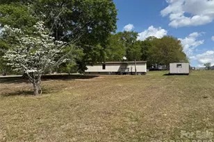 281 Phillips Dr, Forest City, NC 28043 - Photo 3