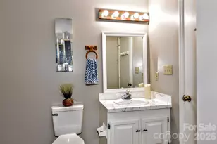 3916 Wonderland Dr, Matthews, NC 28104 - Photo 17