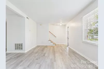 8811 Hunter Ridge Drive, Charlotte, NC 28226 - Photo 5