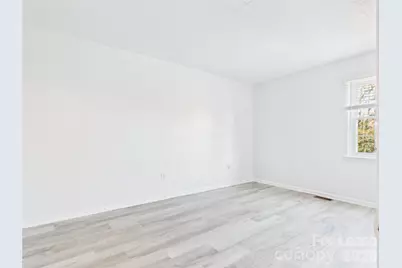 8811 Hunter Ridge Drive, Charlotte, NC 28226 - Photo 17