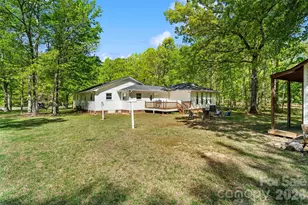 5801 Lindenwood Dr, Matthews, NC 28104 - Photo 3