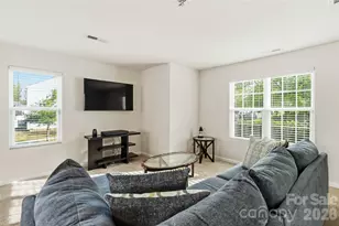 14015 Rory Glen Ln, Charlotte, NC 28215 - Photo 7