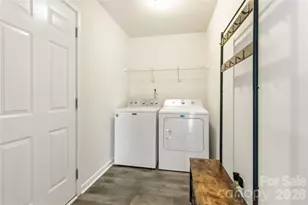 14015 Rory Glen Ln, Charlotte, NC 28215 - Photo 25