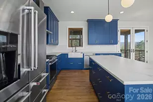 8 Nottingham Dr, Candler, NC 28715 - Photo 17