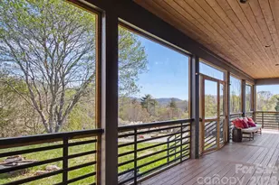 8 Nottingham Dr, Candler, NC 28715 - Photo 5