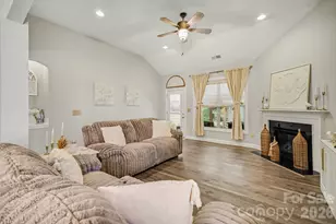 322 Willow Tree Dr, Rock Hill, SC 29732 - Photo 15