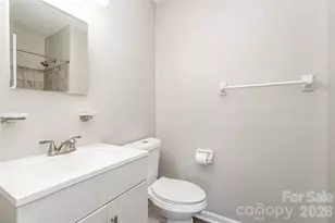 6165 Meadow Rose Ln, Charlotte, NC 28215 - Photo 17