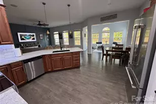 4851 Summerside Dr, Lake Wylie, SC 29710 - Photo 5