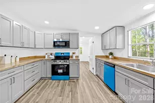 1821 Bascom Ln, Midland, NC 28107 - Photo 11